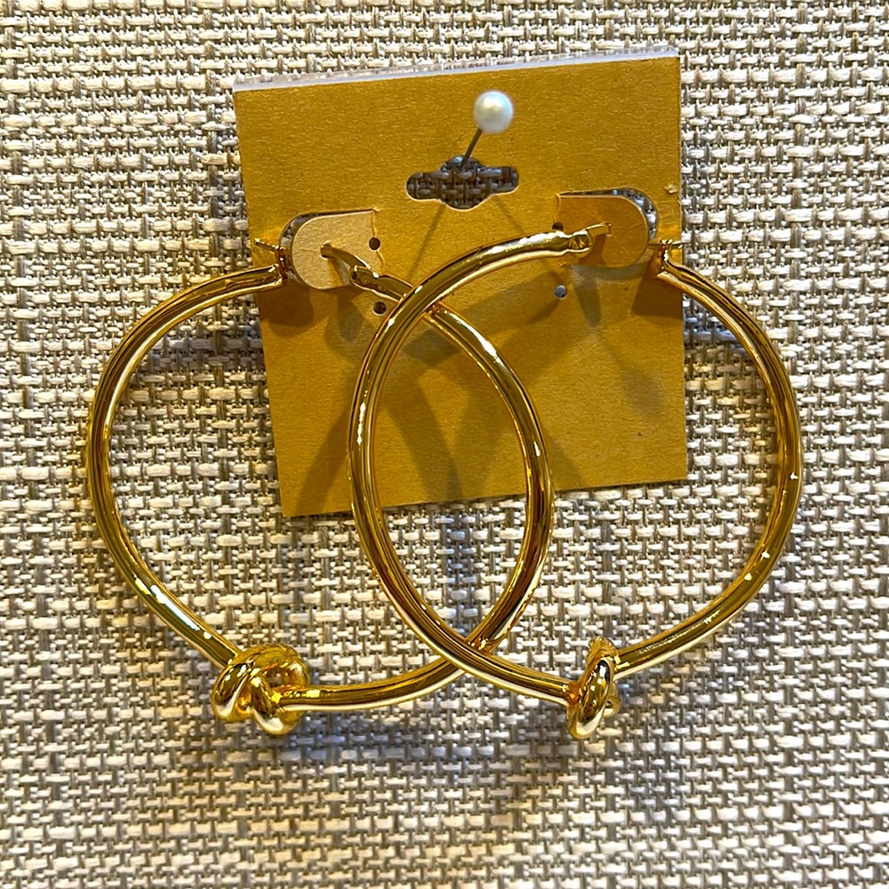 Gold Quality Costume Jewelry Earrings 2” in Diameter